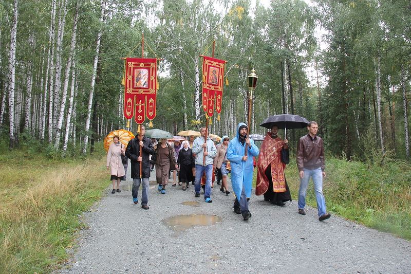 крестный ход ганина яма. крестный ход ганина яма 2021. крестный ход ганина яма. екатеринбург храм владимирский крестный ход ганина яма. крестный ход ганина яма 2021.