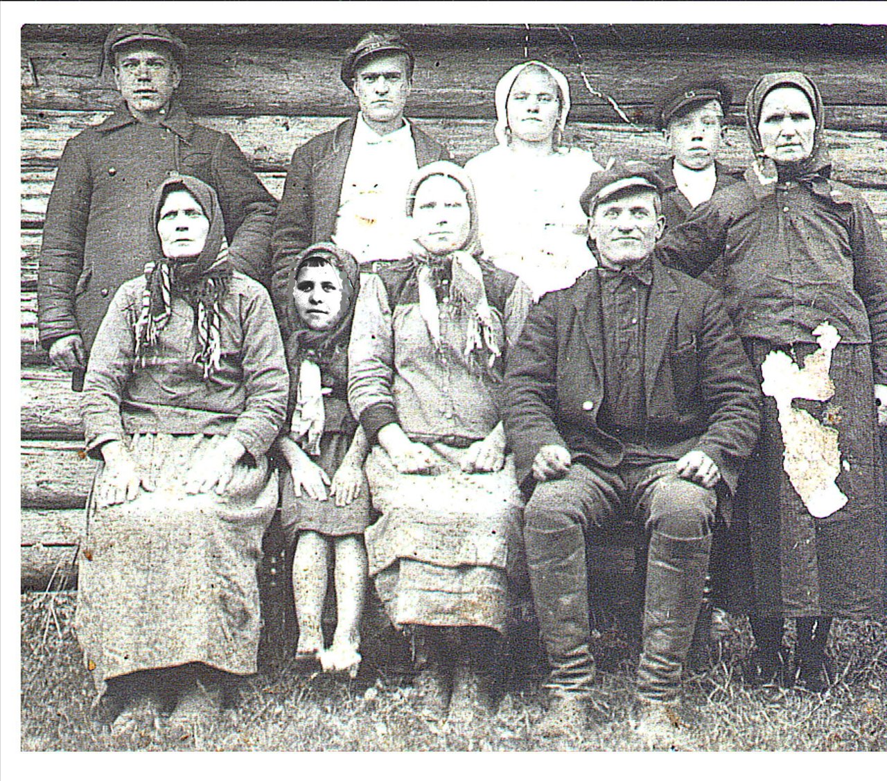 Крестьяне 1900. Семья купца Сорокина Нижегородская Губерния. Зажиточные крестьяне 19 века Костромской губернии. Крестьяне Вологодской губернии 1900-е. Рязанская Губерния крестьяне 19-20 век.