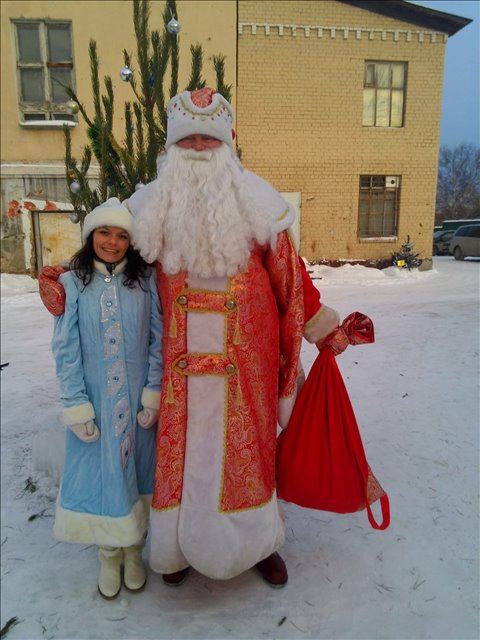 Константин Мишин с помощницей