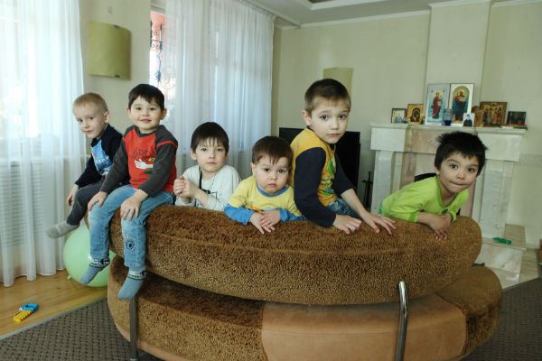 За полгода супруги Афанасьевы взяли шестерых приемных детей // Фото: Сания Галеева