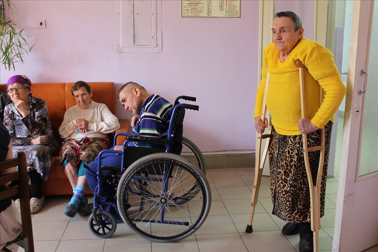 Социальное учреждение для пожилых и инвалидов. Дом интернат для престарелых и инвалидов в России. Кандалакшский дом интернат для престарелых и инвалидов. Усть Лабинский дом интернат для престарелых и инвалидов. Дом-интернат «Маяк для престарелых и инвалидов».