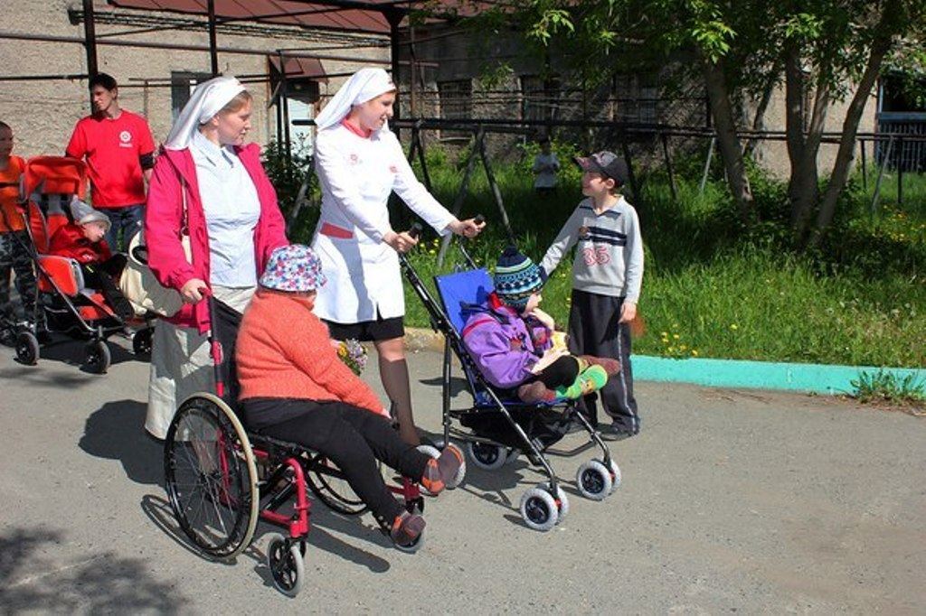 Служение сестры дает мне чувство, что я нужна в этом мире, что могу таким образом послужить Богу и людям, что я живу не впустую
