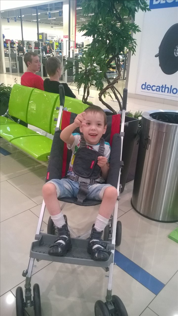 Арсений в новой коляске