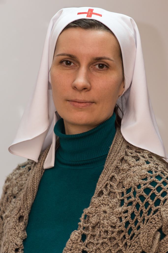 Ирина Наврось. Сестра милосердия, психолог епархиального Центра защиты материнства «Колыбель» с многолетним стажем, специалист по противоабортному консультированию и работе с «кризисными» женщинами.