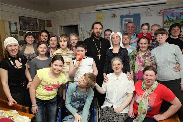 Этим людям очень нужна любовь