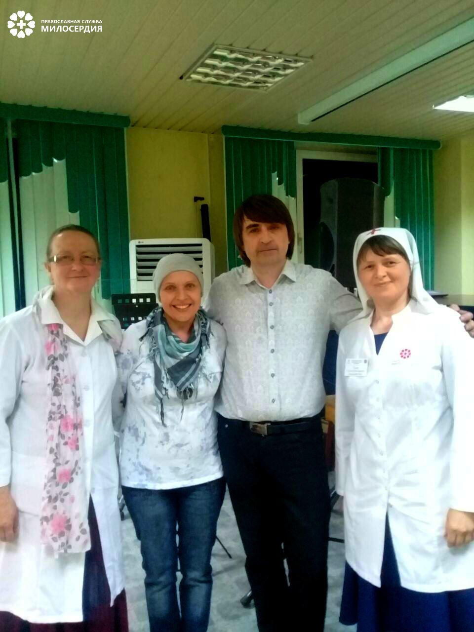 Концерт автора и исполнителя Эдуарда Шакурова в Областном онкоцентре