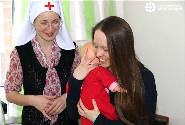 Тренинг по уходу за младенцами для добровольцев