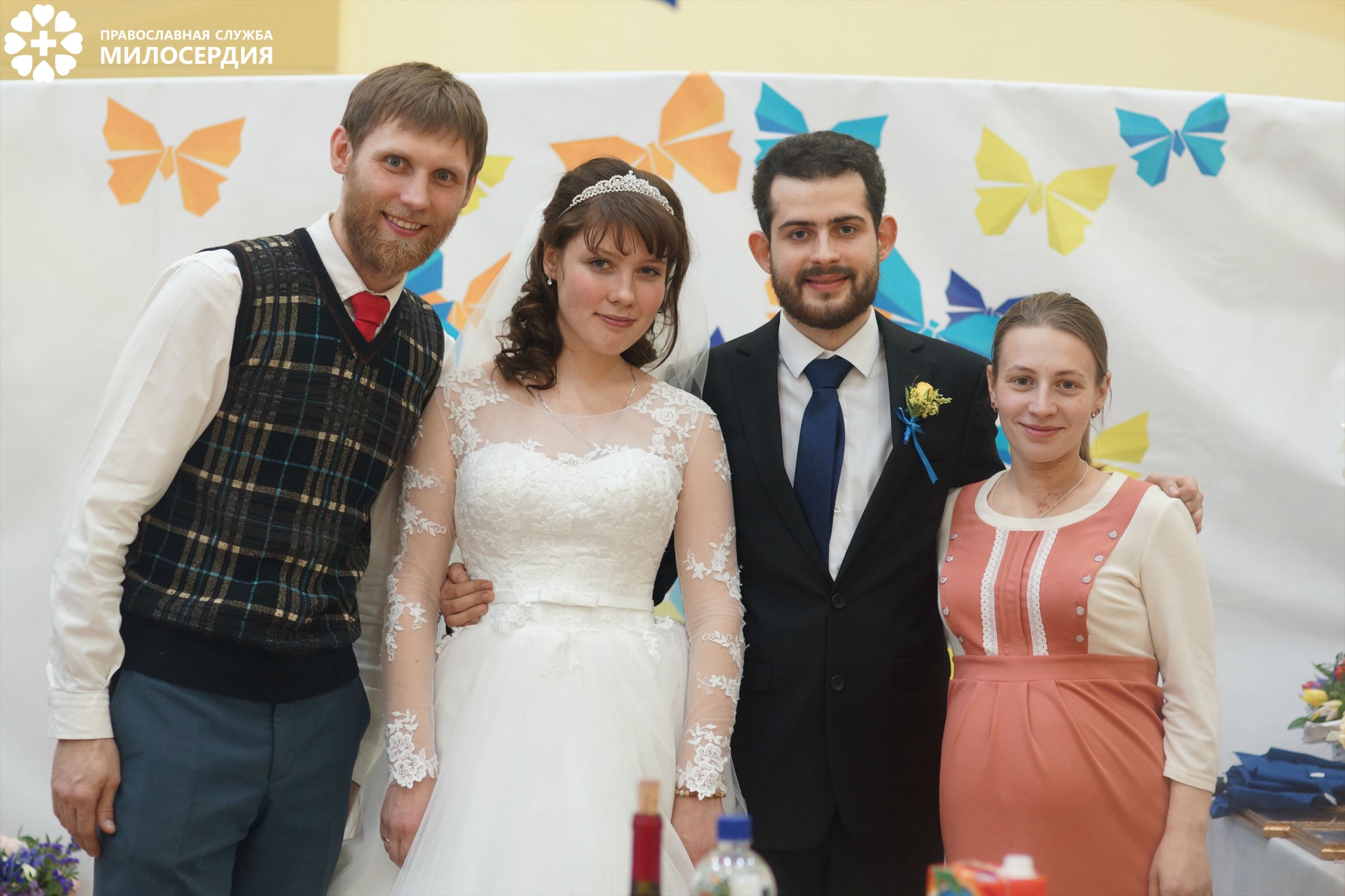 Много людей нашло своего супруга (супругу) именно в среде добровольцев