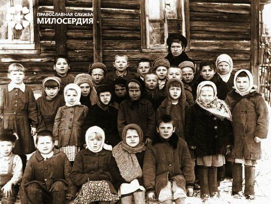 Поселковая школа военных лет