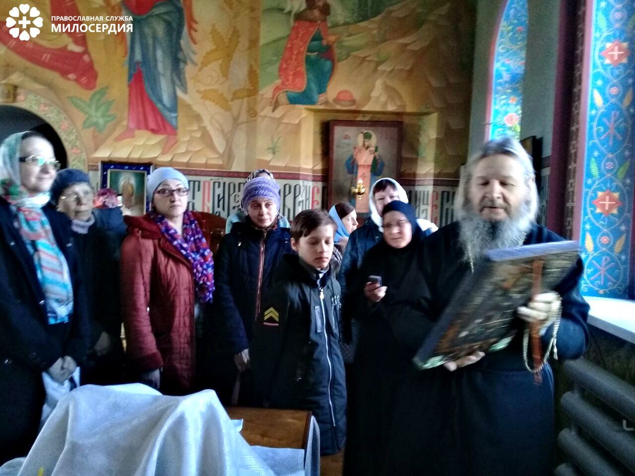 Отец Александр рассказывает истории древних икон