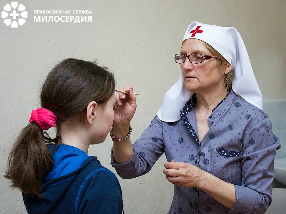 Сестра милосердия дарит детям любовь и духовно заботится о них: как под маминым крылом