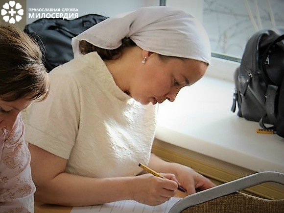 Светлана Заикина на экзамене в Свердловском областном медицинском колледже