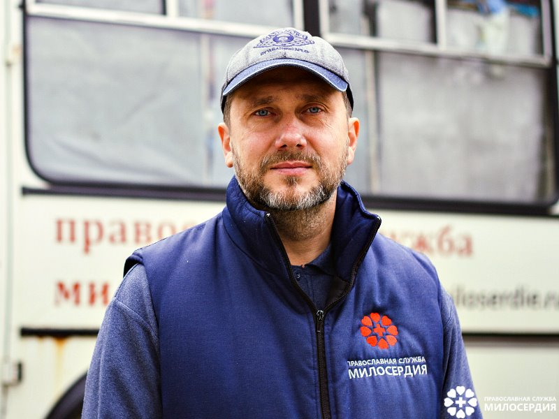 Константин Бунин профессионально помогает бездомным