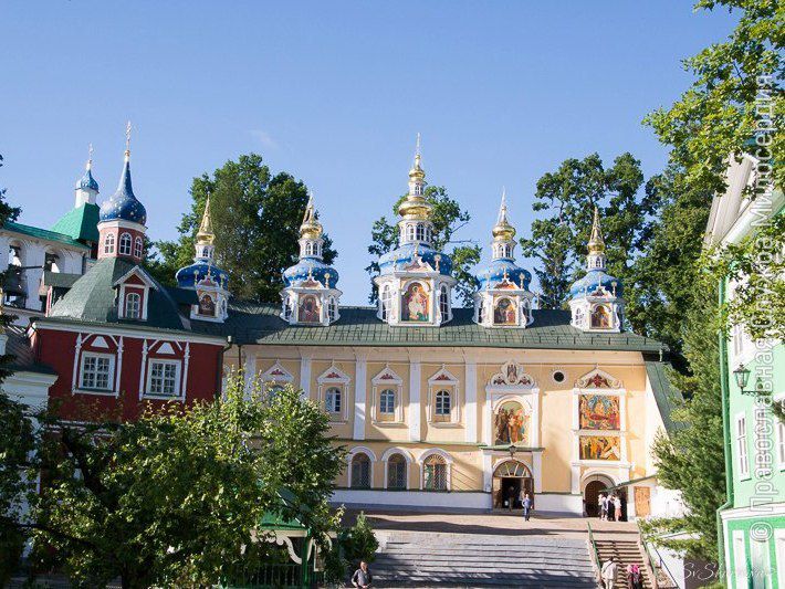 Свято-Успенский Псково-Печерский монастырь