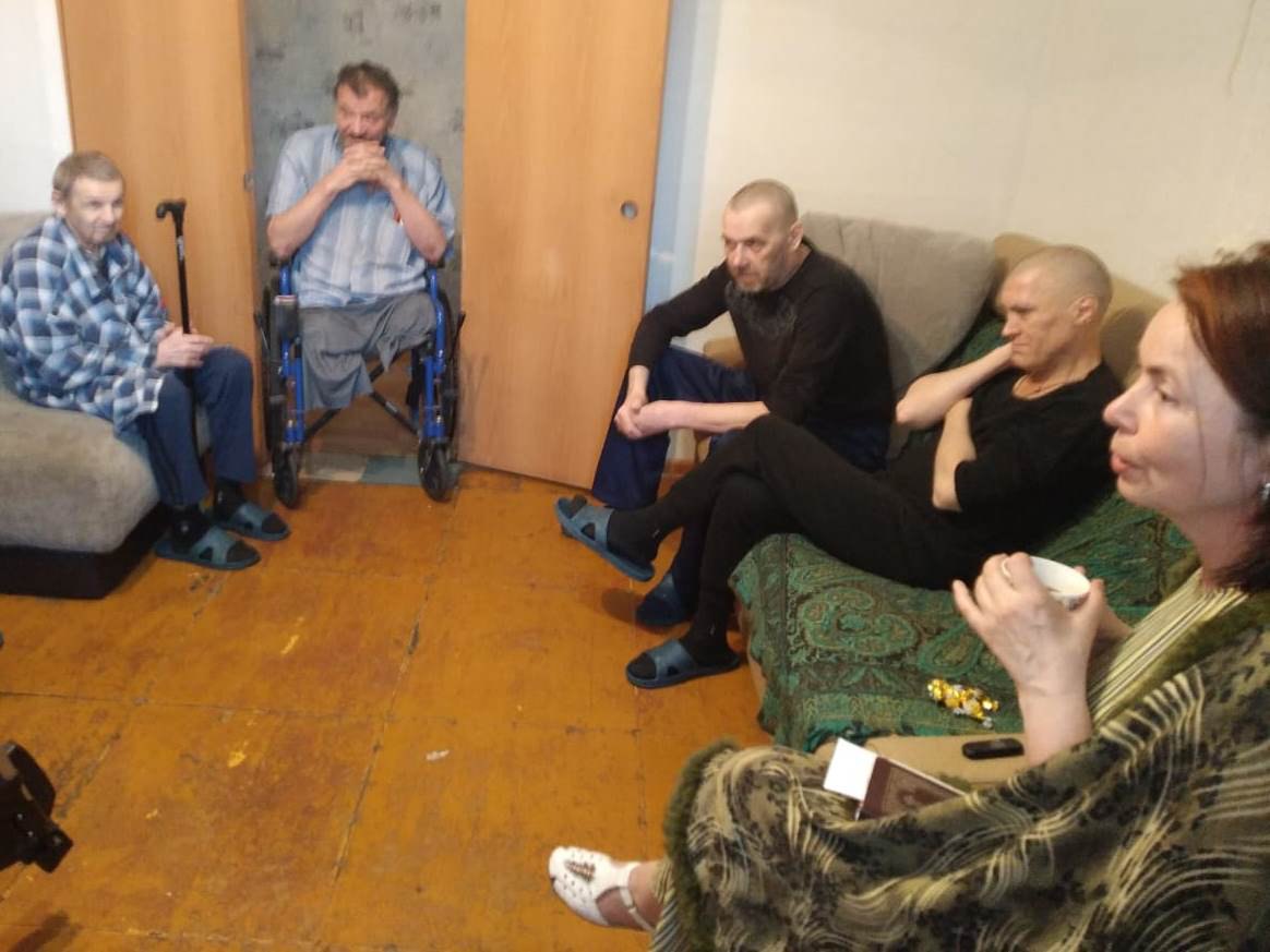 С бездомными работает психолог